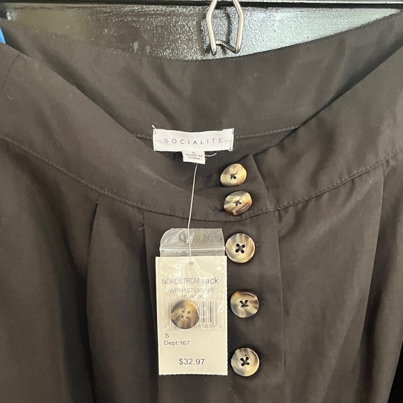 Socialite high waisted wide leg pants. From Nordstrom rack. Size small. - Picture 5 of 5